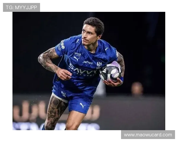 被本泽马挤掉26岁努涅斯无球踢